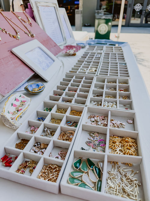 Charm Bar Party – The Ultimate Jewelry-Making Experience! ✨